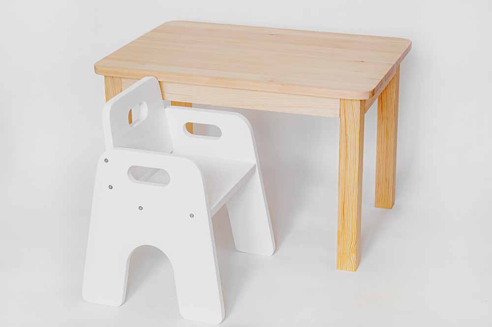 krzesełko i stolik dla dziecka https://polanamontessori.pl/