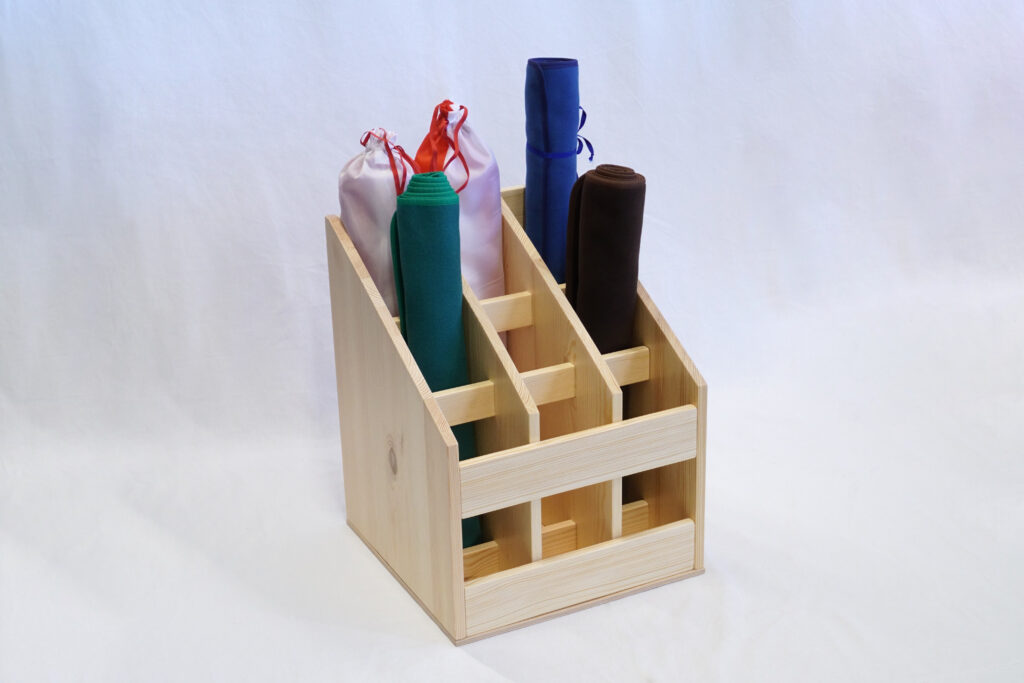 stojak na dywany montessori